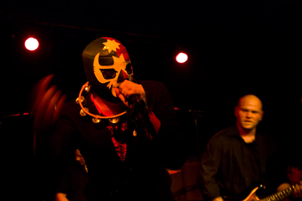 2009-09-26_GarageKid-09