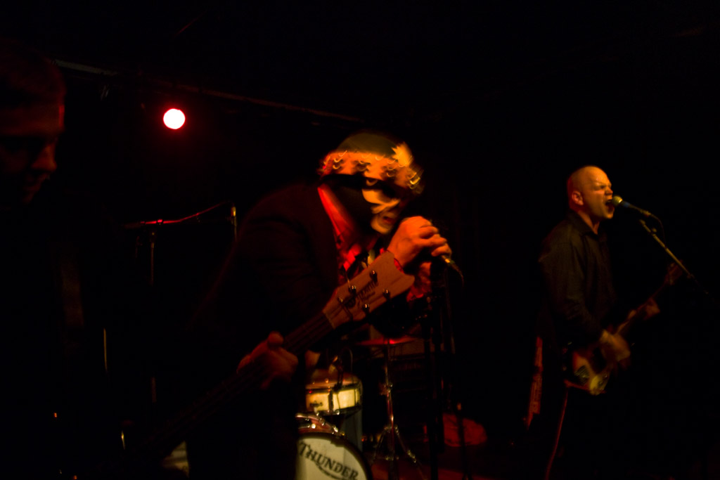 2009-09-26_GarageKid-14