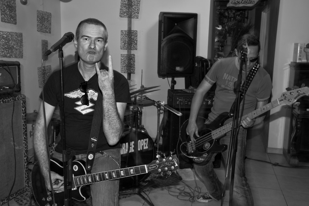 2010-05-28_GarageLopez-05