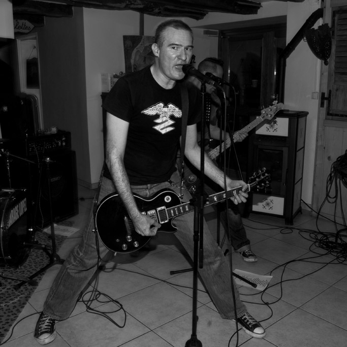 2010-05-28_GarageLopez-14