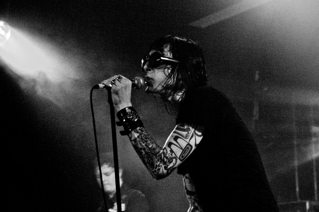 2010-05-01_LordsOfAltamont-06