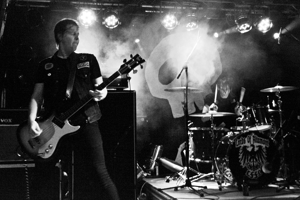 2010-05-01_LordsOfAltamont-31