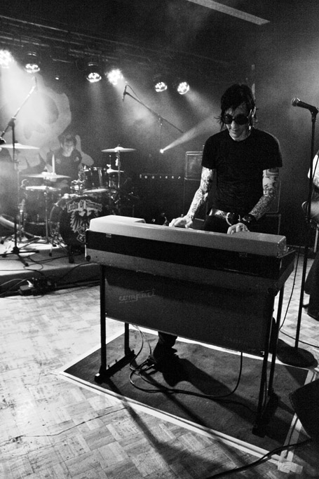 2010-05-01_LordsOfAltamont-33