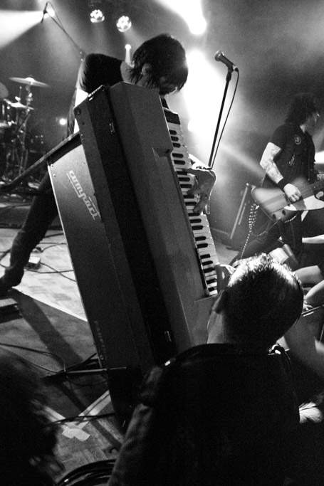 2010-05-01_LordsOfAltamont-36