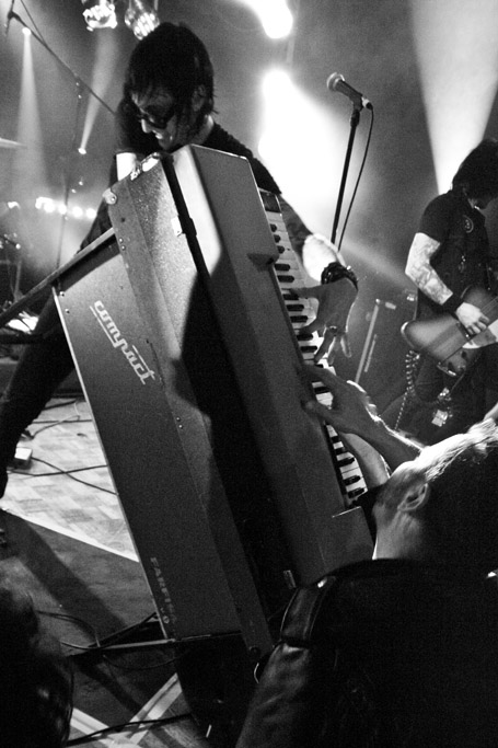 2010-05-01_LordsOfAltamont-37