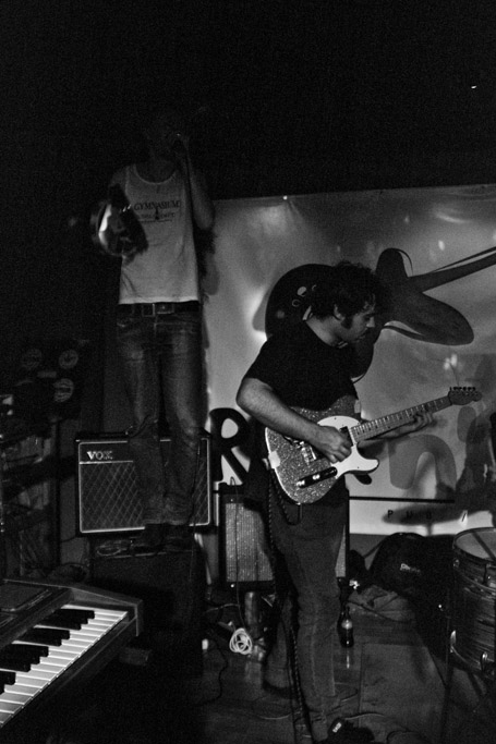 2009-10-02_MovieStarJunkies-04